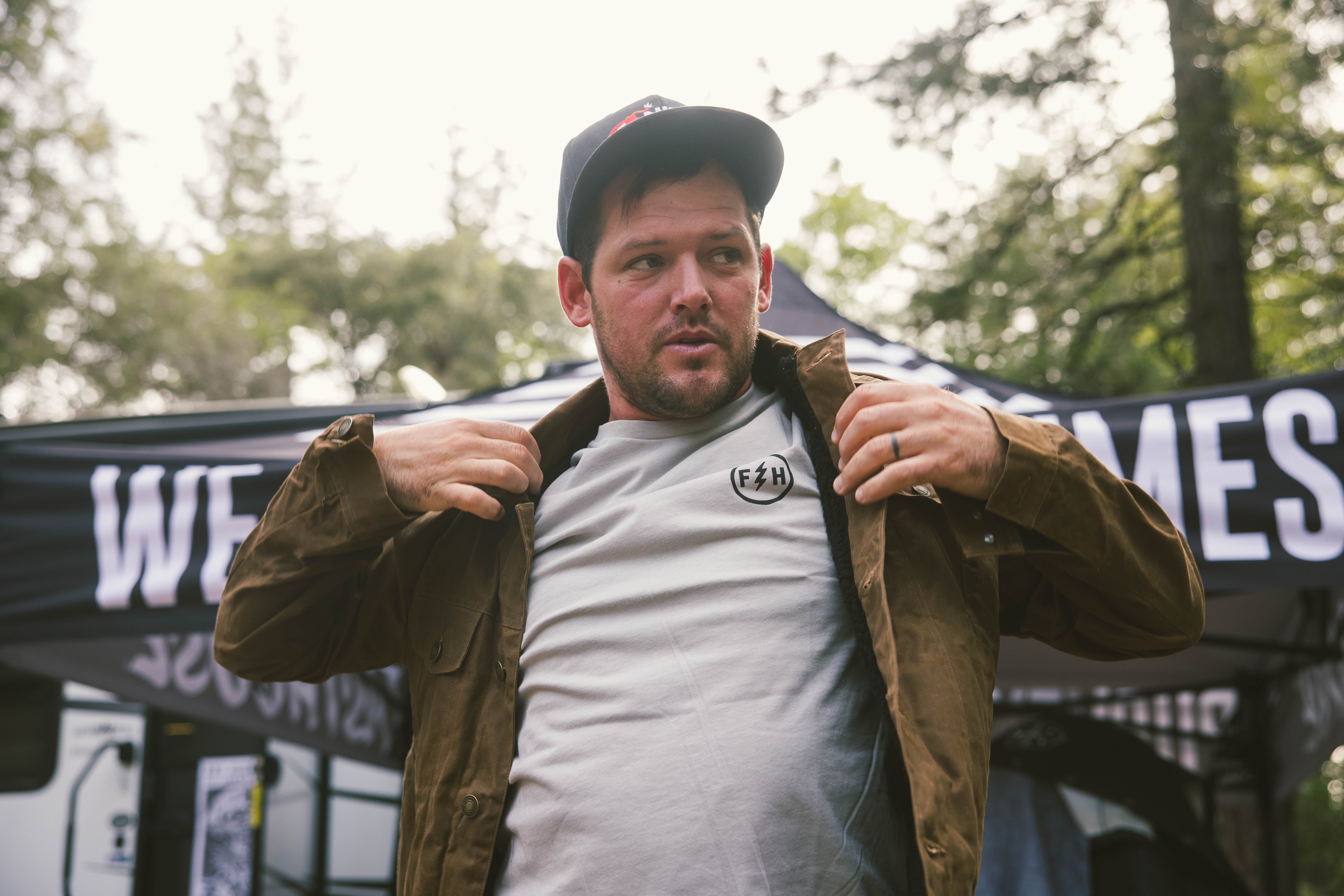 Hangar_Jacket_Lifestyle_3